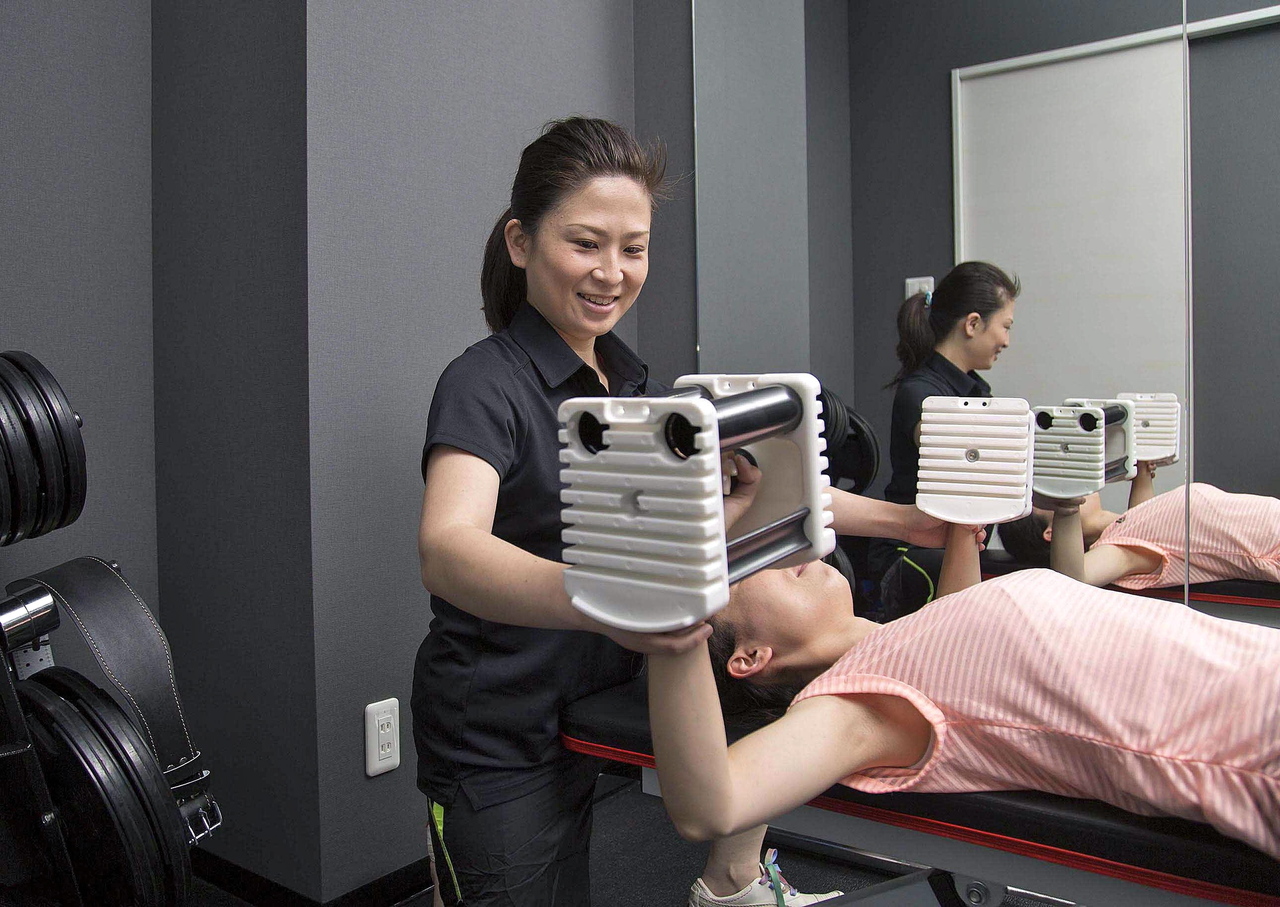 パーソナルトレーニング 女性トレーナーによるトレーニング 女性限定 Coubic