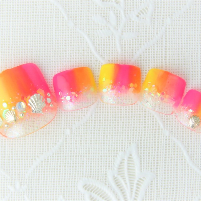 【オフ無料/ケア込/初回のみ】Summerグラデーション | Nail Salon Snow (スノー) | 当日予約・直前予約 ポップコーン