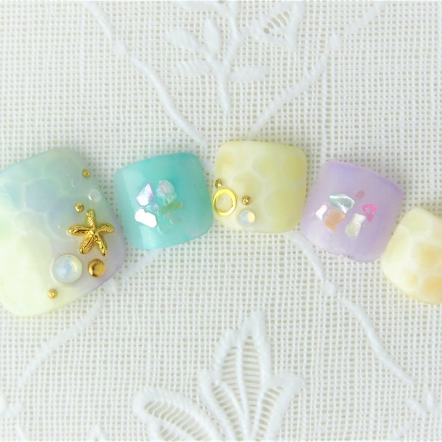 平日13時~17時限定【オフ無料/ケア込/初回のみ】海面フット☆ | Nail Salon Snow (スノー) | 当日予約・直前予約 ポップコーン
