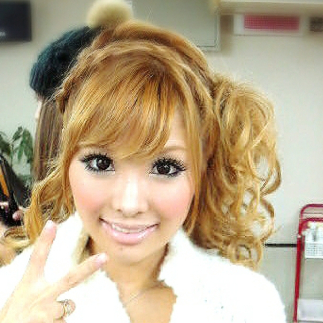 ☆『絶妙可愛い♪ポイントメイク』(1箇所♪♪) | ヘアセット UP's(アップス)♪土日は朝8時から営業しています♪ | 当日予約・直前予約 ポップコーン