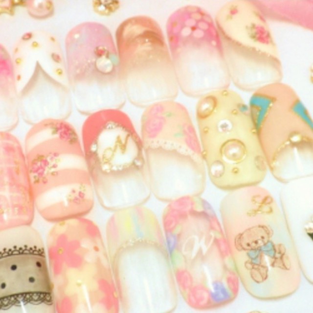 HAND&FOOTのセット★オフ込み★ | NAIL SALON LaViVi 表参道店 (ネイルサロン ラヴィヴィ) | 当日予約・直前予約 ポップコーン