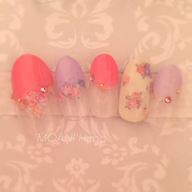 季節のデザイン&お呼ばれネイル (120分) | 子連れ歓迎Nail&Bijou Lesson salon'MOANI'Hiroo | 当日予約・直前予約 ポップコーン
