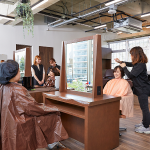 美容室の塾 I サロンの学び場Revol Hair Academy（レボル ヘア アカデミー） I 川口駅徒歩6分 Coubic