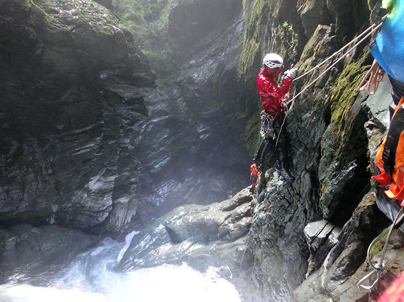 6 水 登山に役立つロープワーク講習会 Coubic