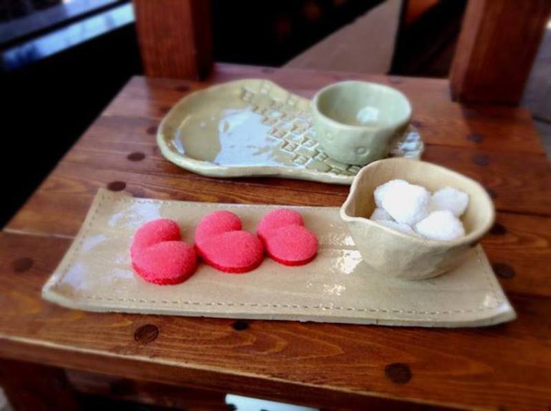 手びねり陶芸ワークショップ「カフェトレイ作り」