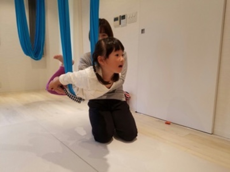 🌸周年イベント!「キッズエアリアルヨガ」 shiori