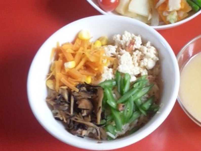 11/11・14食育特別講座「四色丼ぶり&秋の味覚満載レシピの会」