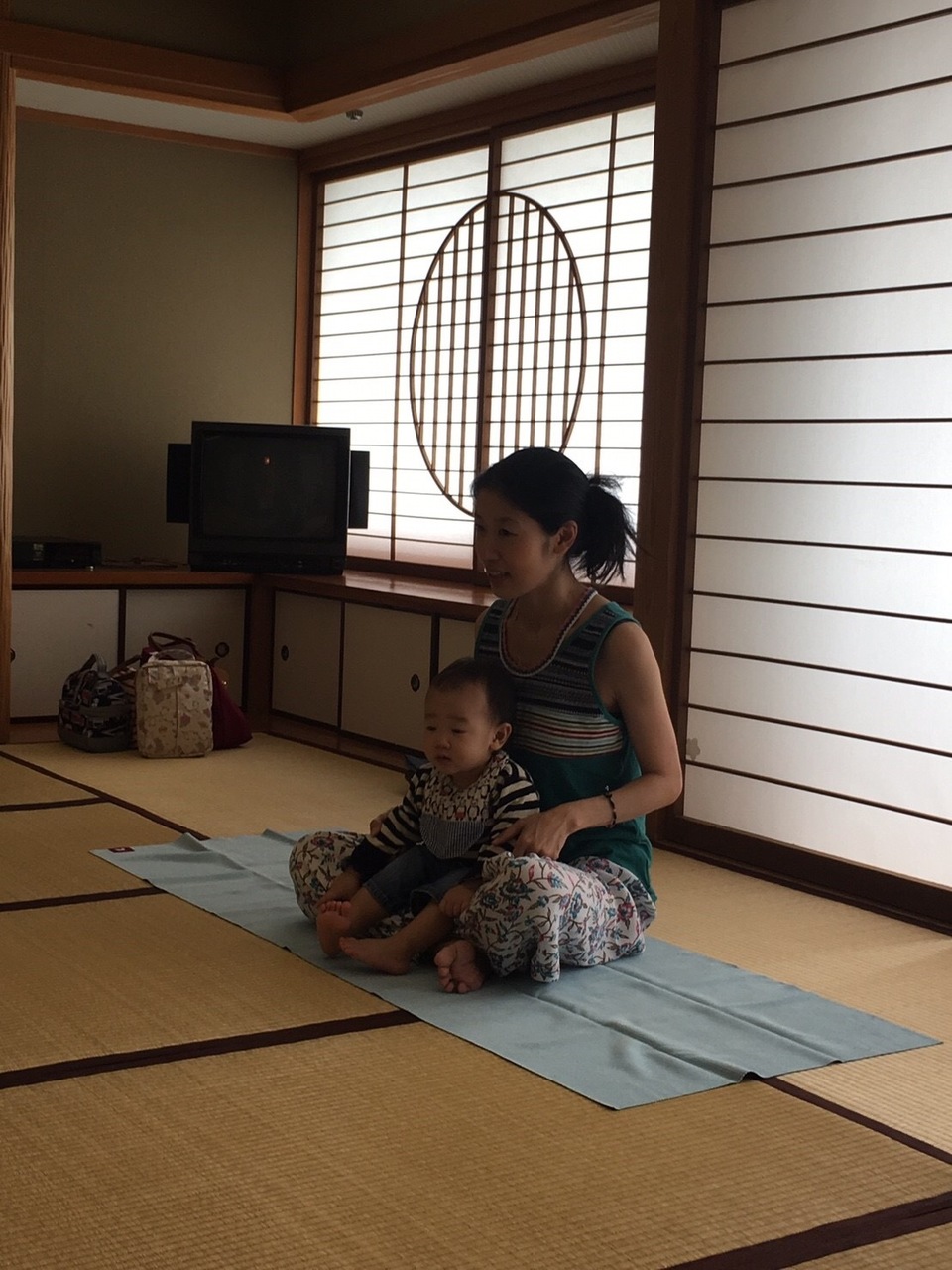 親子ヨガ