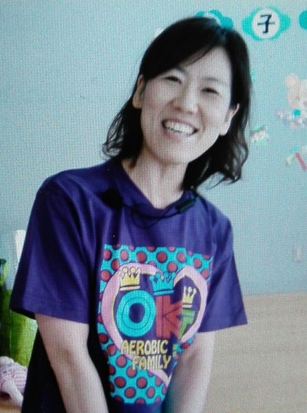 恵美さんのわが子と遊びを楽しむ産後ママケア『親子ビクス』