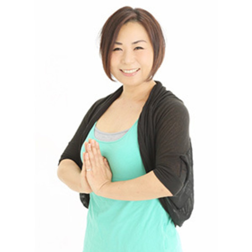 祝日特別レッスン 汗かきスッキリ!デトックスヨガ HIROE