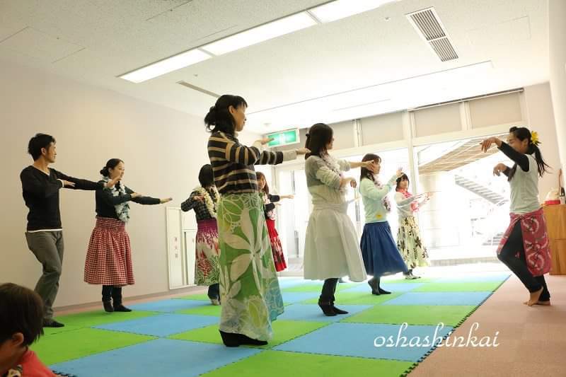 簡単!ハワイアンダンス(お子様同伴OK)
