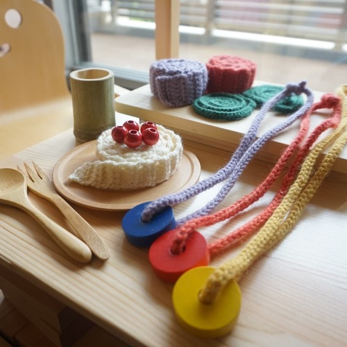 色とりどりのハンドメイドの会 〜遊び紐をつくろう〜