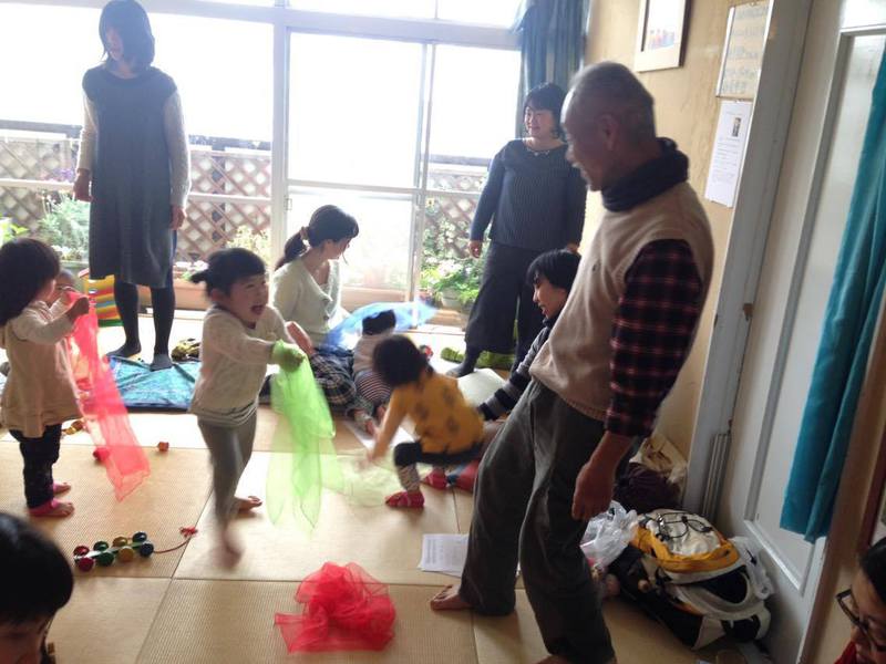 篠先生のお話会「手遊びとわらべ歌~子どもの世界がたてよこに広がる」