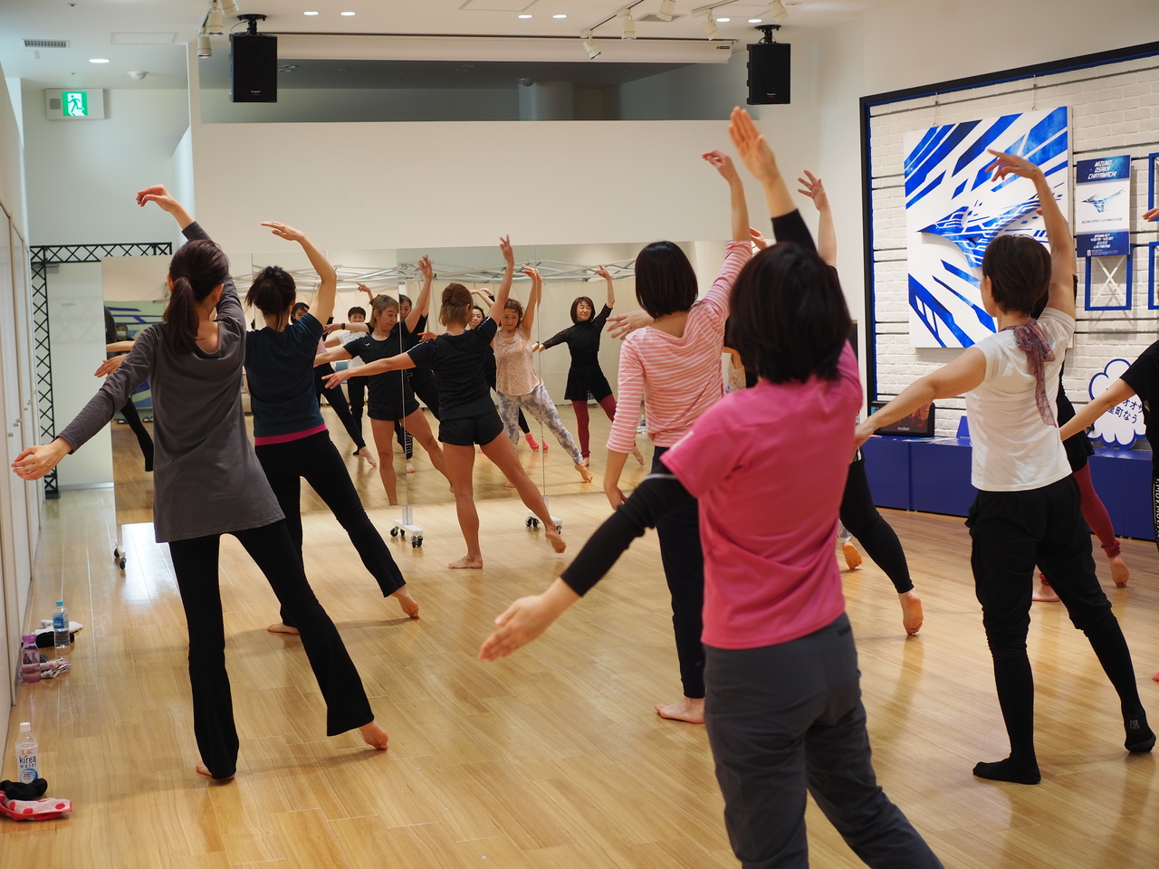 バレトン バレエ ヨガ フィットネスを組み合わせたエクササイズ Coubic