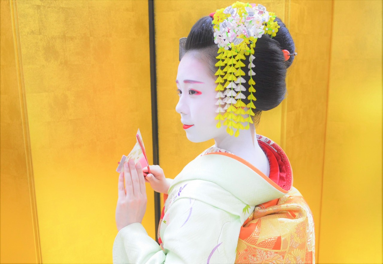 MEET MAIKO 舞鑑賞・舞妓さんと記念写真